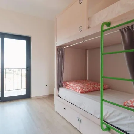 Hostel Wot Surf Social Ericeira