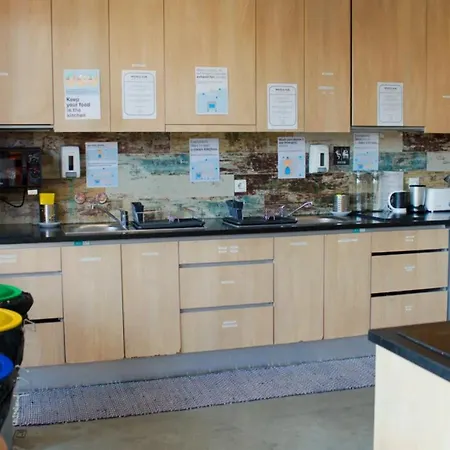 Hostel Wot Surf Social *