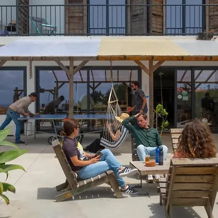 Hostel Wot Surf Social