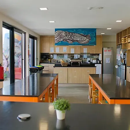 Wot Surf Social Hostel *