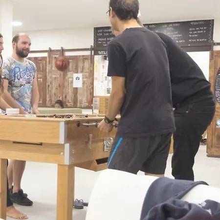 Wot Surf Social * إيريسييرا