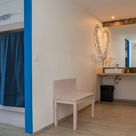 Wot Surf Social إيريسييرا