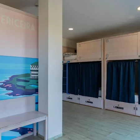 Hostel Wot Surf Social