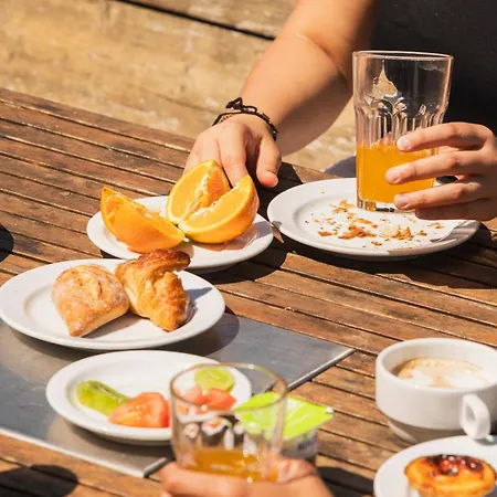 Hostel Wot Surf Social *