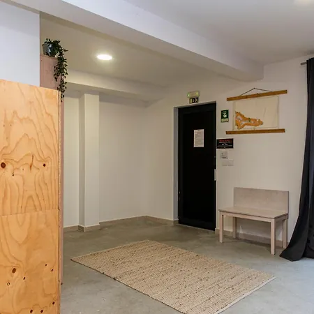 Hostel Wot Surf Social Ericeira