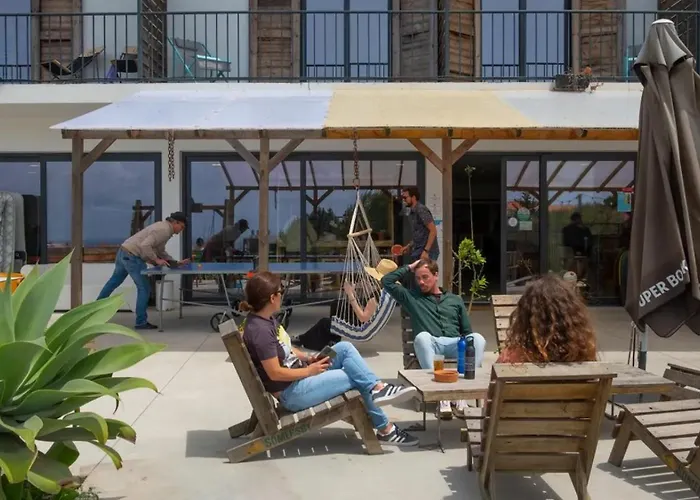 Hostal Wot Surf Social