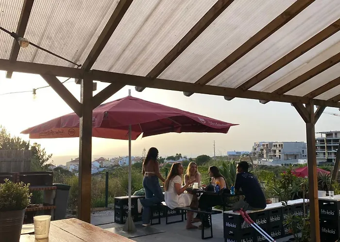 Hostal Wot Surf Social *