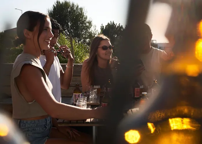 Hostal Wot Surf Social *