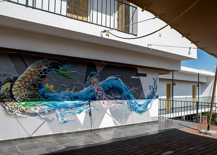 Wot Surf Social Albergue Ericeira