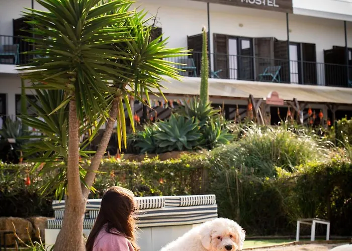 Hostal Wot Surf Social *